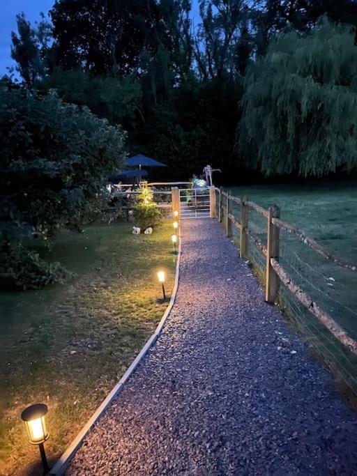 Forest View Shepherd Hut Ewhurst Экстерьер фото